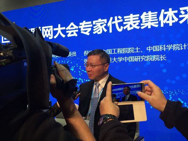 【乌镇峰会专家谈】张维为：互联网治理，要靠中国的“协商民主”