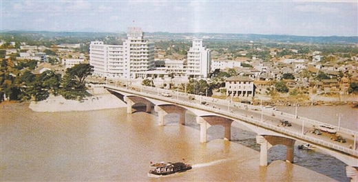 图片默认标题_fororder_1973年的邕江宾馆，从远处可以看到邕江两岸。（资料图片）