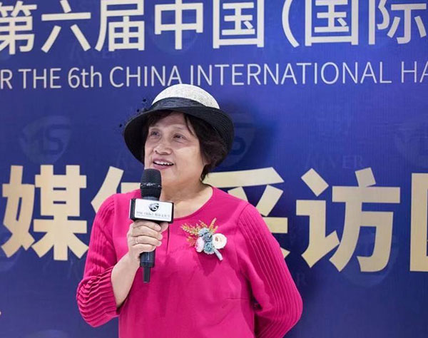 2019中國國際帽飾文化節帽業閉門峰會在廣州順利召開 2019中國國際帽飾文化節帽業閉門峰會在廣州順利召開