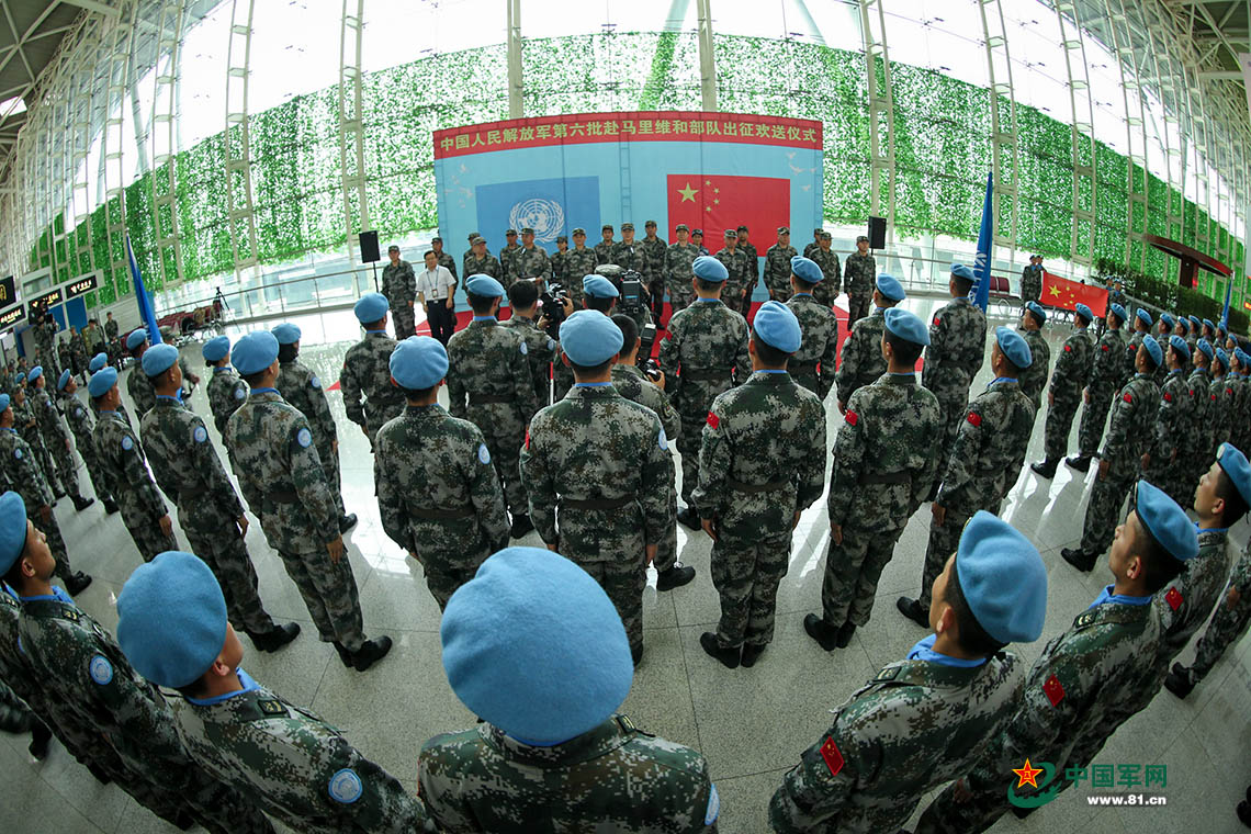 我国第六批赴马里维和部队出征 我国第六批赴马里维和部队出征