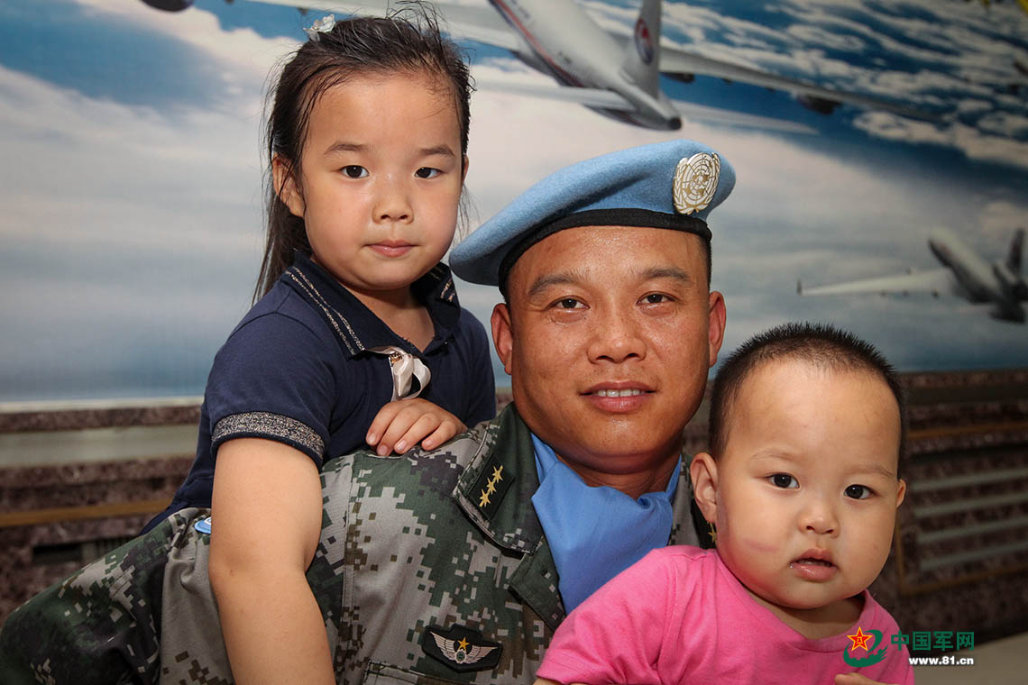 我国第六批赴马里维和部队出征 我国第六批赴马里维和部队出征