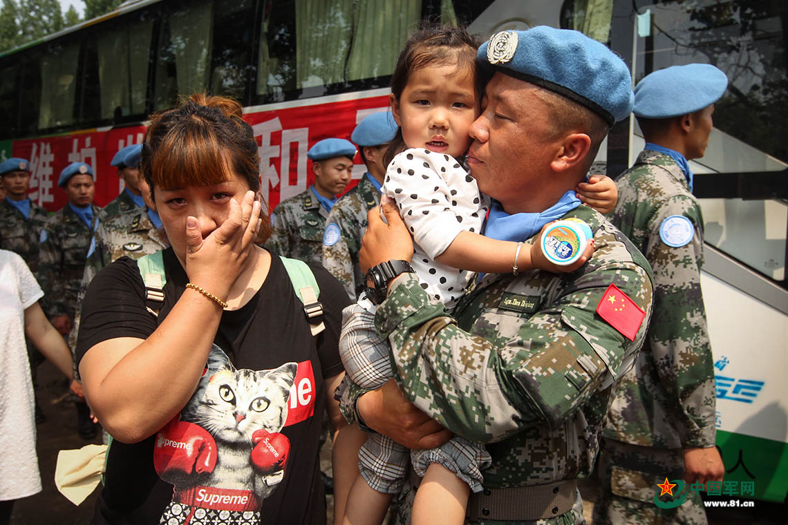 我国第六批赴马里维和部队出征 我国第六批赴马里维和部队出征