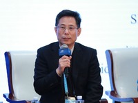 中國郵政儲蓄銀行副行長邵智寶發言