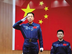 中國人的故事：景海鵬——聽憑祖國召喚的太空“老司機”