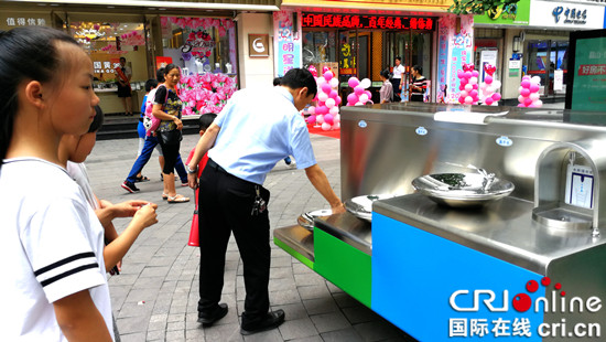 【社会民生】重庆铜梁：免费直饮水机亮相街头