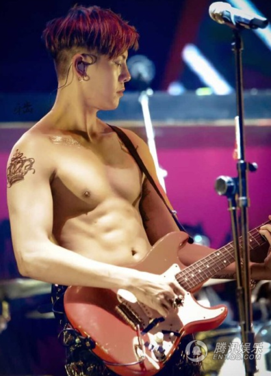 陈伟霆生日快乐 你看起来哪里像个31岁的人_娱乐_腾讯网