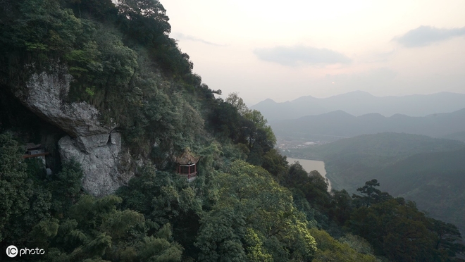 图片默认标题_fororder_悬崖峭壁上的寺庙5
