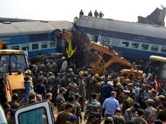 印度总理称政府将全力调查列车脱轨事故原因