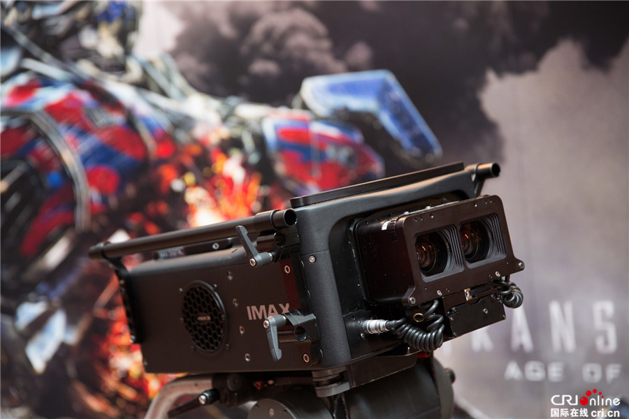 imax数字3d摄影机曾亮相《变4》香港全球首映礼现场