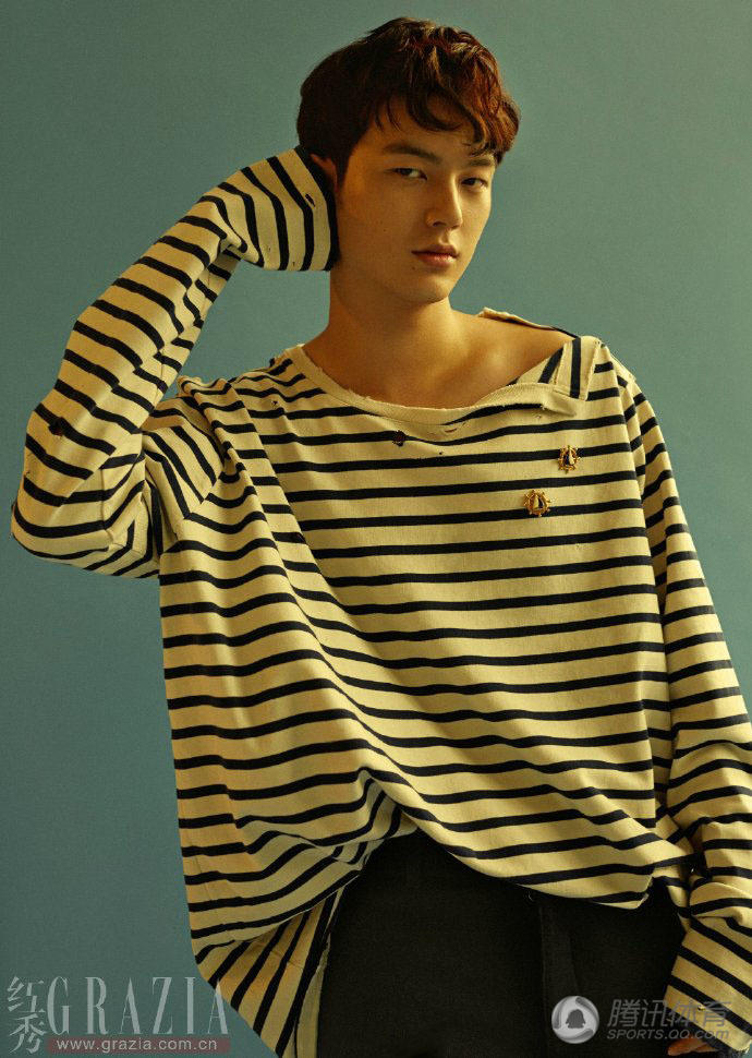 高清:董力拍大片变魅惑男 赤膊上阵胸肌抢镜 高清:董力拍大片变魅惑男 赤膊上阵胸肌抢镜