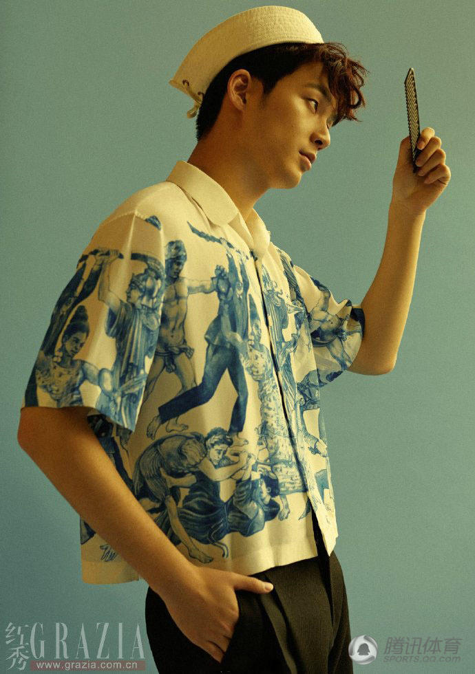 高清:董力拍大片变魅惑男 赤膊上阵胸肌抢镜 高清:董力拍大片变魅惑男 赤膊上阵胸肌抢镜