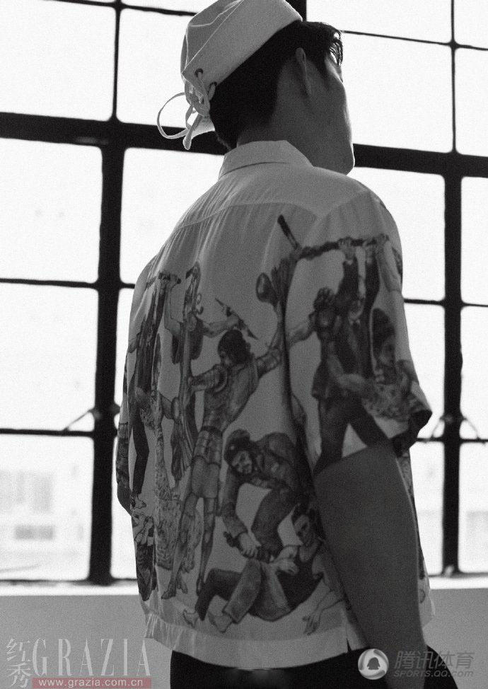 高清:董力拍大片变魅惑男 赤膊上阵胸肌抢镜 高清:董力拍大片变魅惑男 赤膊上阵胸肌抢镜