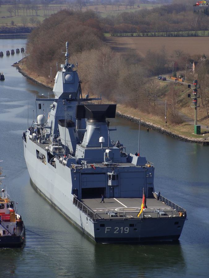 同一条河中德护卫舰对比054A