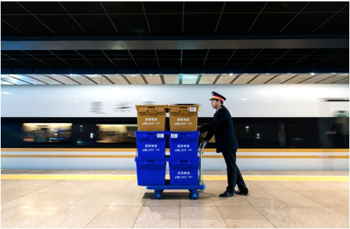 高铁物流大幕拉开 顺丰宣布让樱桃跑起来 高铁物流大幕拉开 顺丰宣布让樱桃跑起来