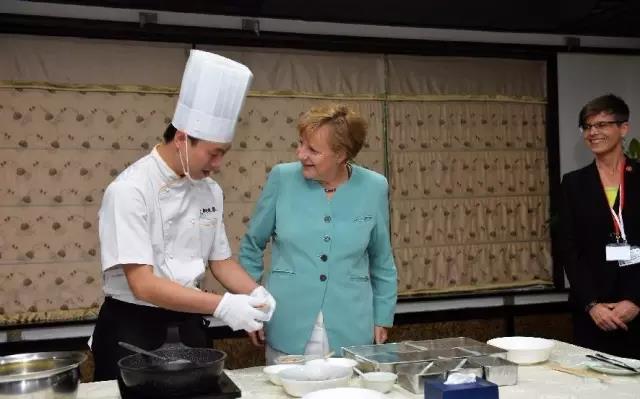 双语：盘点那些成为国际爆款的中国小吃