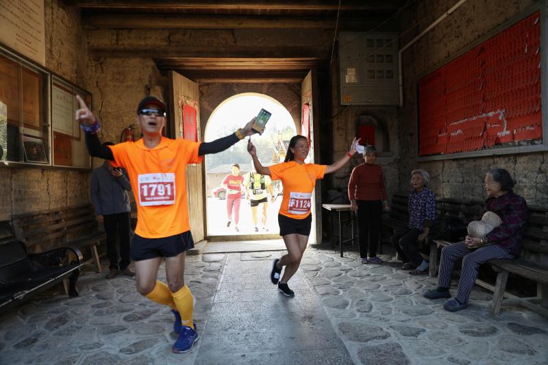（轉載）南靖土樓國際馬拉鬆開跑 中外跑者體驗古老客家文化