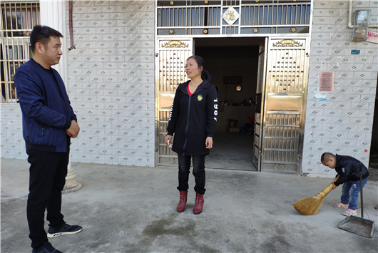 【湖北】【客户稿件】黄冈市蕲春县张河咀村驻村第一书记王顺：身患癌症不离扶贫岗