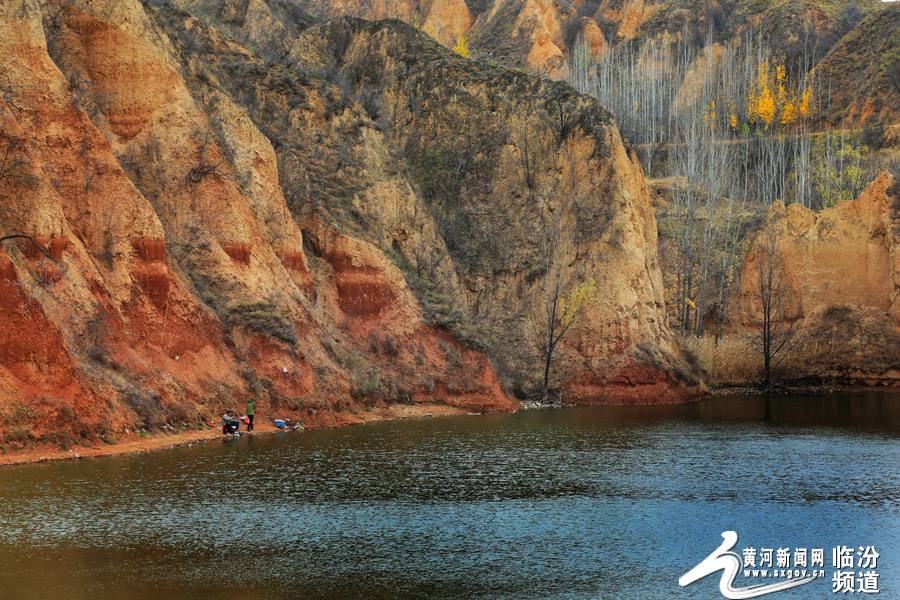 山西：丘陵沟壑风光美