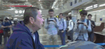 世界多家媒體關注這一動態，日本NHK從北京機場發回了視頻報道_fororder_1526975938632_612