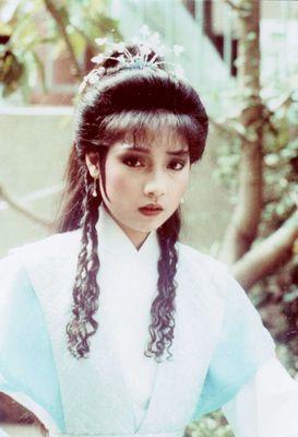 她和张曼玉齐名是无线五美，也是周星驰的伯乐_娱乐_腾讯网