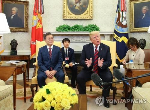 韩总统文在寅结束第三次访美行程 搭专机启程回国