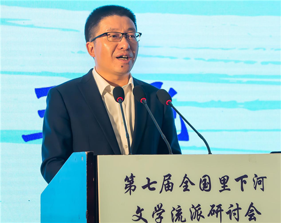 （供稿 文体列表 三吴大地泰州 移动版）第七届全国里下河文学流派研讨会在泰州举行