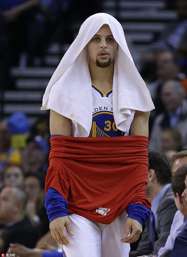 盘点库里的"毛巾情结"