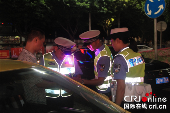 【法制安全】酒驾毒驾专项整治 重庆巫山交巡警一直在行动