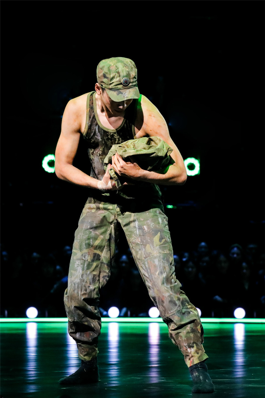 舞蹈风暴全新限定创作赛热血开启刘迦深情演绎军人情怀