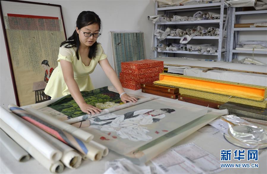 河北宁晋:工笔画绘就致富路 河北宁晋:工笔画绘就致富路