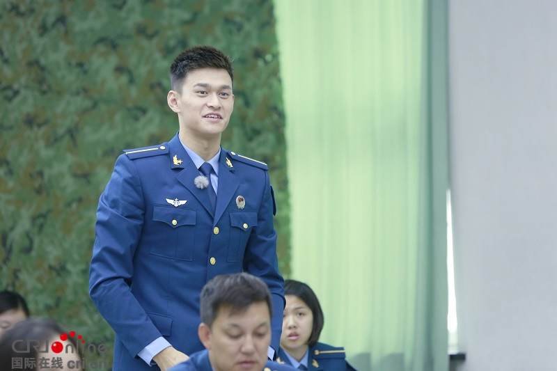 训练前,班长程靖云事先向新兵们透露了教官的"小套路".