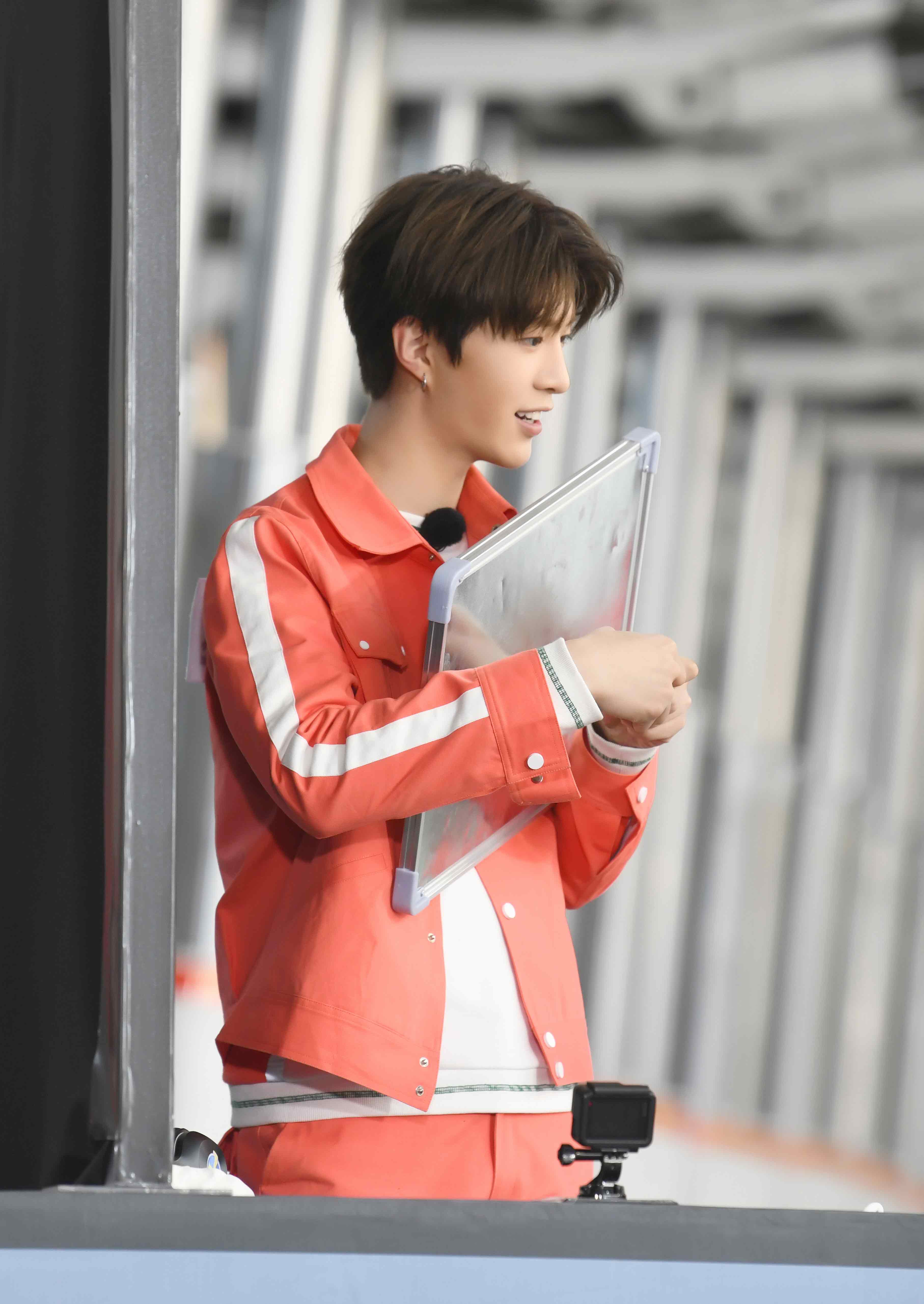 范丞丞将登奔跑吧综艺首秀引人期待