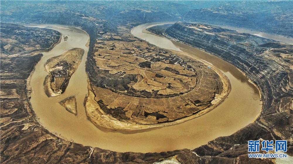 高清图集：鸟瞰黄土高原上的冬日延川-国际在线