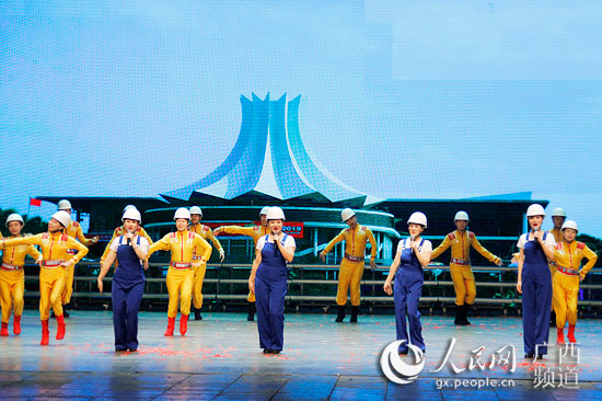 不忘初心跟党走 牢记使命展新貌