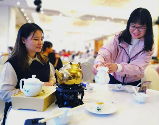 作家蜀水：岭南美食变迁新感想——广州叹茶