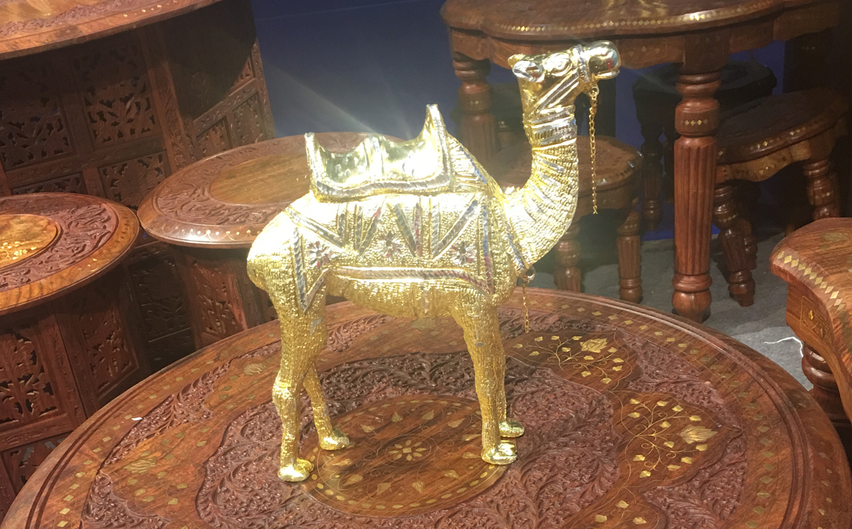 精美的黃銅鍍銀駱駝純手工産品