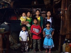 一位緬北女難民的自述：第一個念頭就是往中國跑