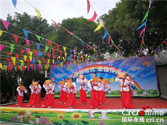 【区县联动】【铜梁】重庆铜梁石庙小学：载歌载舞庆六一【内容页标题】重庆铜梁石庙小学：载歌载舞庆六一 有欢乐更有感动