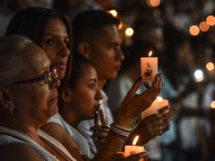巴西哥倫比亞民眾悼念空難遇難者