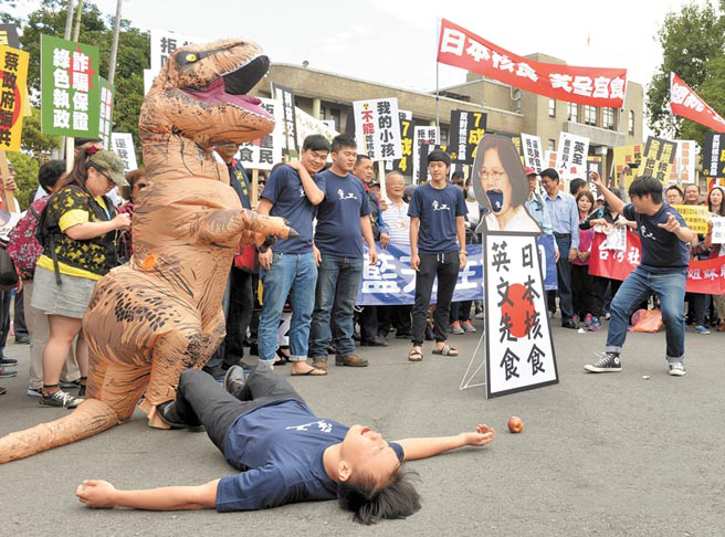 日本就核輻射食品銷臺(tái)強(qiáng)硬施壓 蔣介石曾孫怒反擊