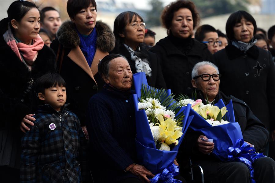 南京举行南京大屠杀死难者遗属家庭祭告活动