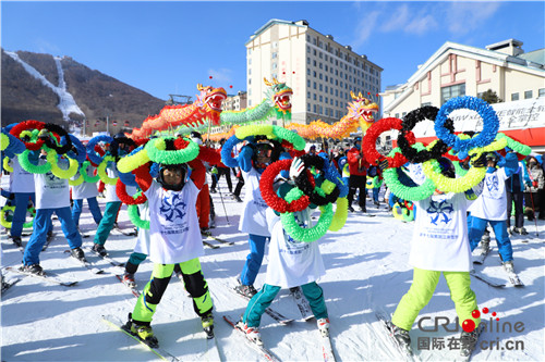 【黑龙江】【原创】初冬至初春四大主题月 亚布力史上最长滑雪节“吸粉”无数