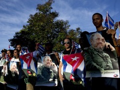 古巴革命领袖菲德尔·卡斯特罗骨灰安葬 民众送别