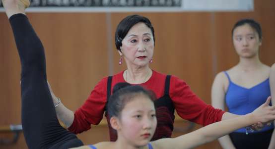 陈爱莲：永不停歇的时光逆行者