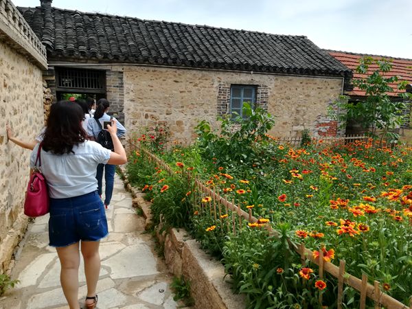 牟平龙泉名片之美丽宜居农村河里庄 胡同村落河北崖