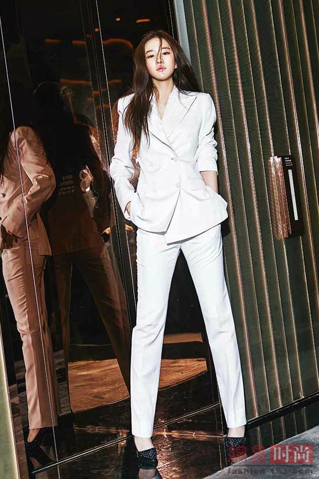 辣眼睛！倪妮唐嫣頭髮亂成這樣拍大片 美嗎