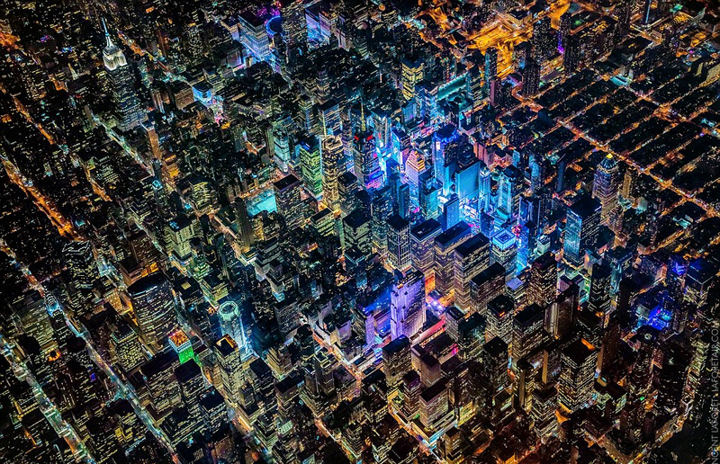 摄影师航拍十大城市夜景 灯火绚烂