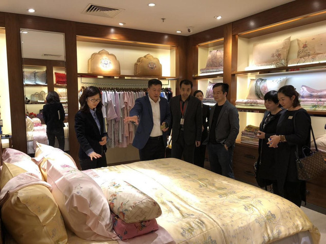 讲好女性市场的京东故事:爱慕二十五周年,共创时尚新变化 讲好女性市场的京东故事:爱慕二十五周年,共创时尚新变化