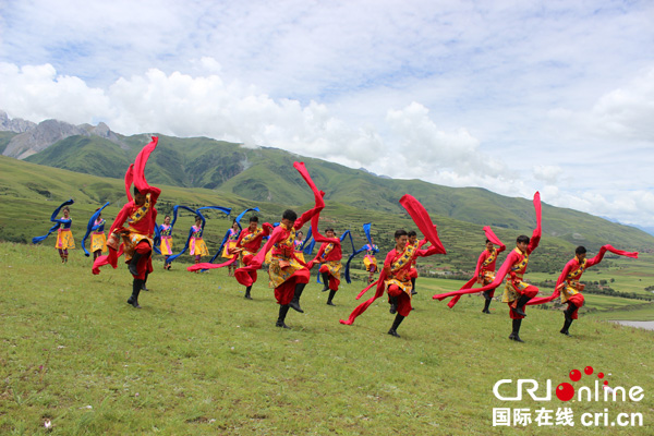 图片默认标题_fororder_国家级非物质文化遗产甘孜踢踏