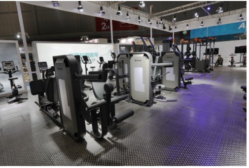 专业掌控、全面定制：舒华商用健身解决方案